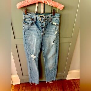Levi’s Classic Blue Distressed Button Fly Jeans- size 25